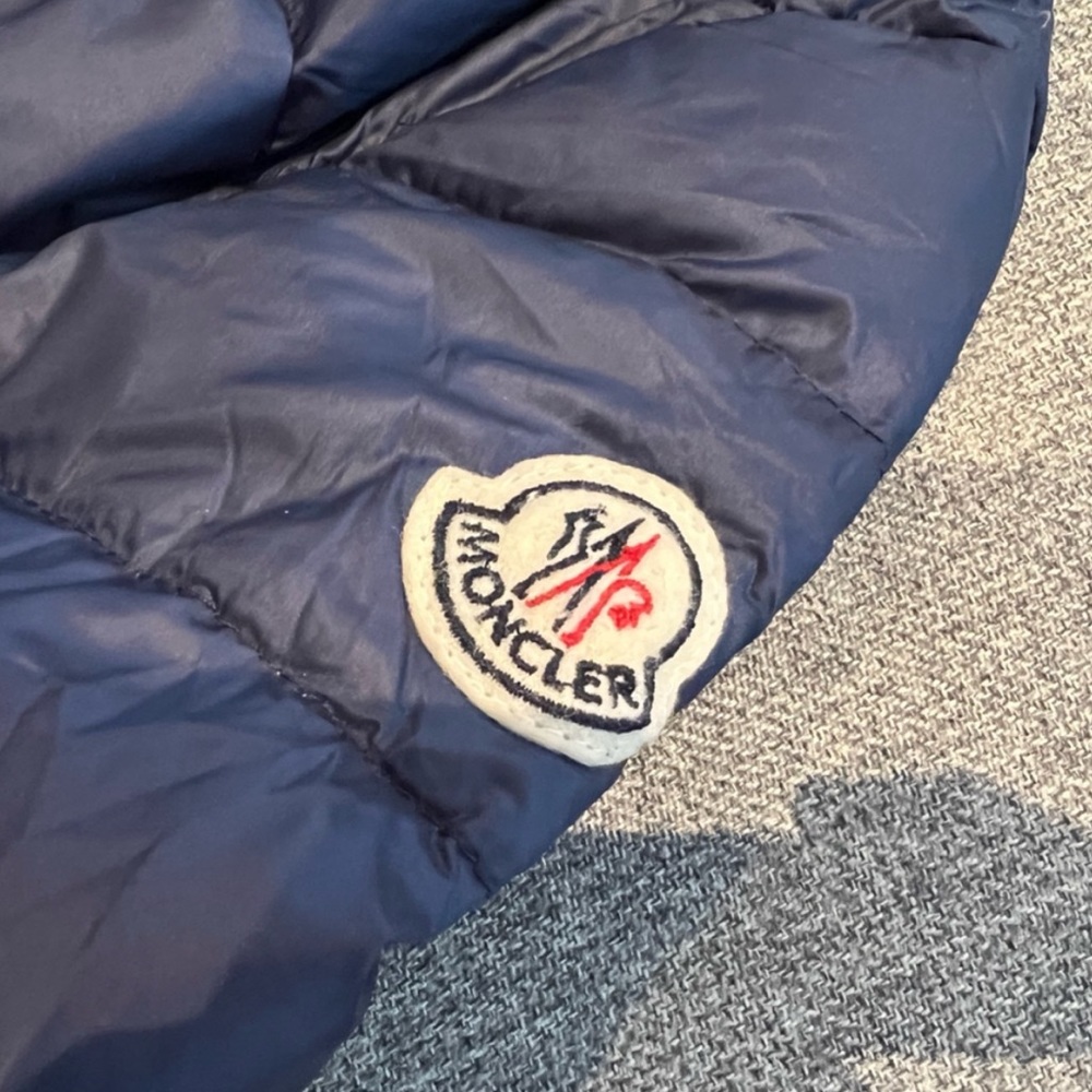 Moncler Puffer Jacket - Picture 4 of 8